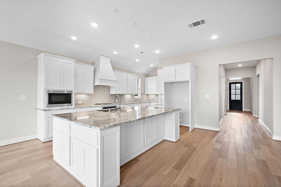 Representative furnished interior of a home built from the Yellowstar by Caldwell Homes in Chambers Creek, Willis (Image 8). Representative furnished interior of a home built from the Yellowstar by Caldwell Homes in Chambers Creek, Willis (Image 8).