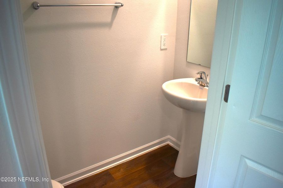 Furnished interior view inside a new home in Old Kings Trail, Jacksonville (Image 18).