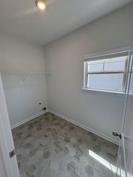 Spacious, unfurnished interior of a new home in Burton Farms, Smyrna (Image 10).