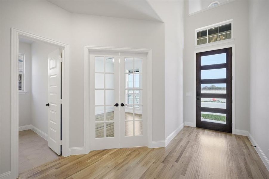 Spacious, unfurnished interior of a new home in Meadow Vista, Anna (Image 19).