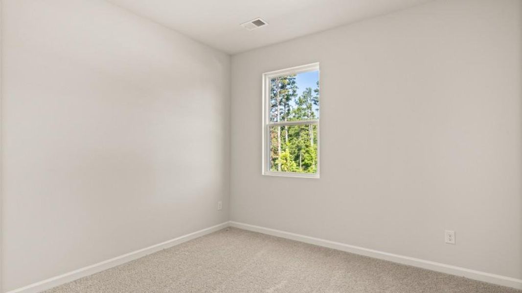 Spacious, unfurnished interior of a new home in Fairhaven, Lithia Springs (Image 16).