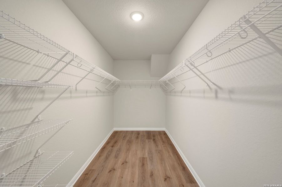 Spacious, unfurnished interior of a new home in Mesquite Ridge, San Antonio (Image 15).