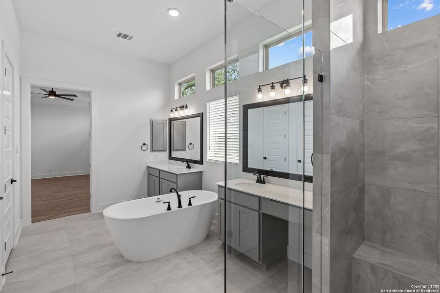 Furnished interior view inside a new home in Mesa Western, Cibolo (Image 14).