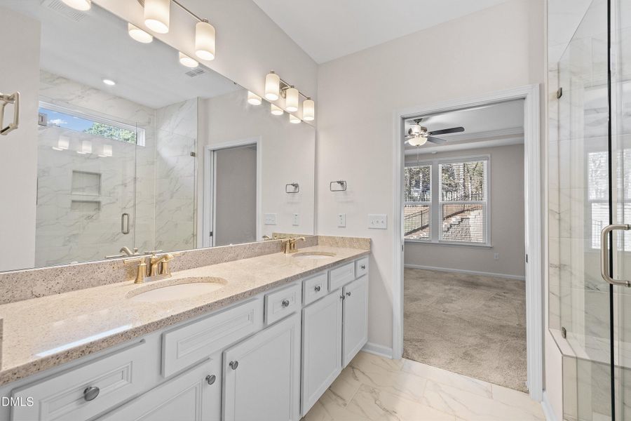 18-8212 White Star Dr_8123