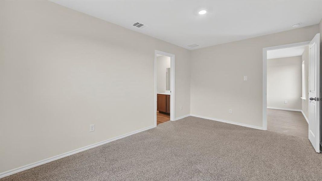 Spacious, unfurnished interior of a new home in The Hills of Sherman, Sherman (Image 17).