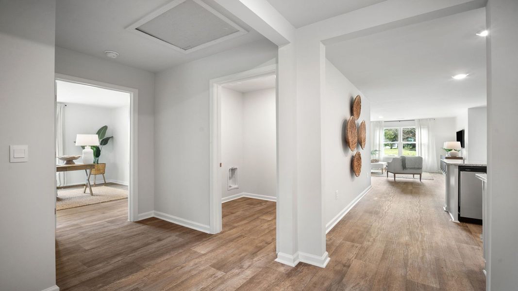 Spacious, unfurnished interior of a new home in Palm Ridge, Guyton (Image 19).