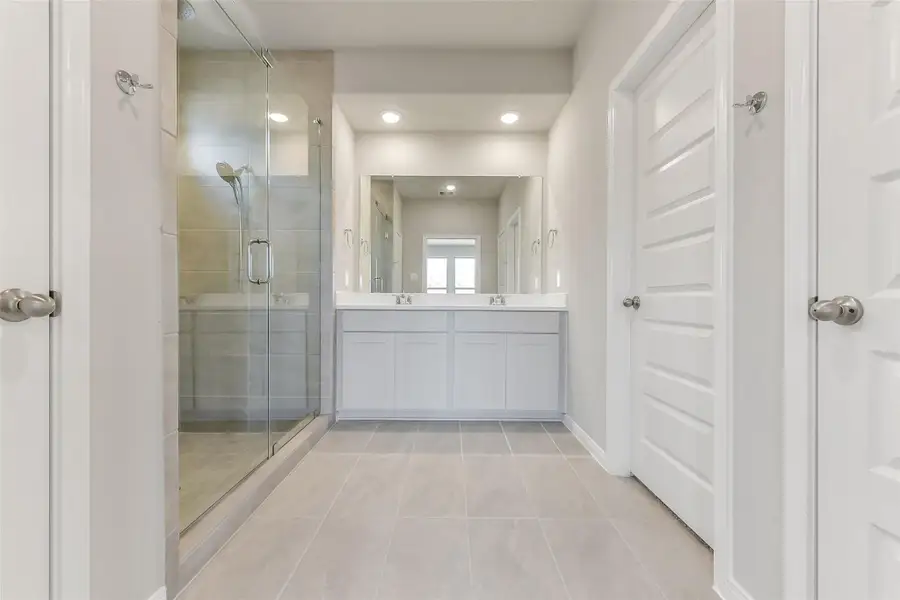 Furnished interior view inside a new home in Colony at Pinehurst, Pinehurst (Image 12).