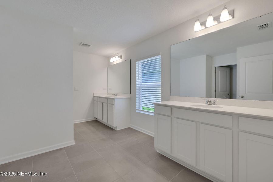 Furnished interior view inside a new home in Bellbrooke, Jacksonville (Image 6).