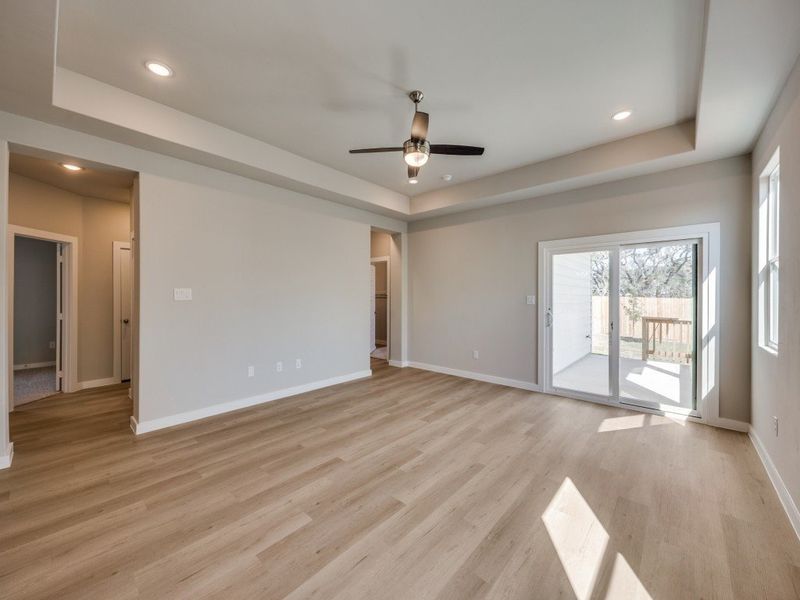 Representative unfurnished interior of a home built from the Roswell by Hakes Brothers in Hunters Ranch, San Antonio (Image 14).