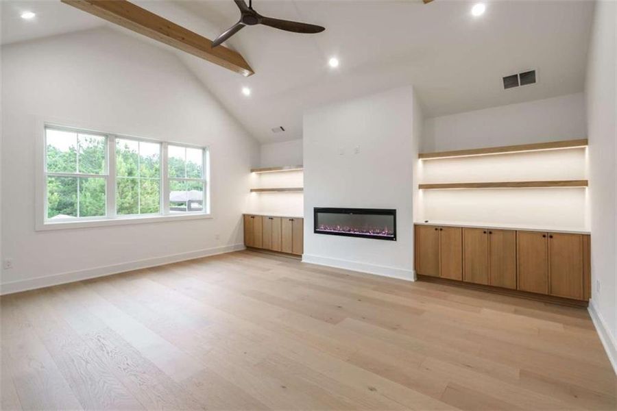 Spacious, unfurnished interior of a new home in , Monroe (Image 61).