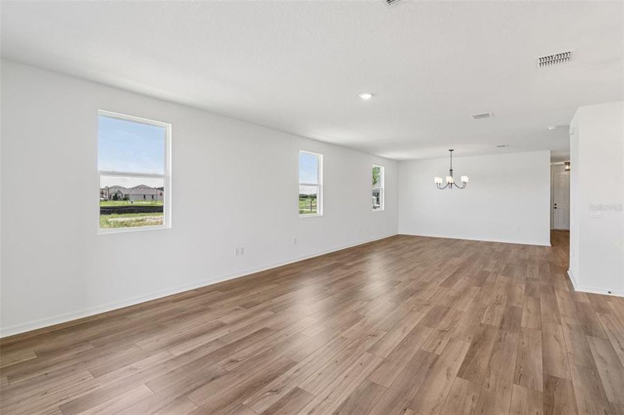 Spacious, unfurnished interior of a new home in Ardisia Park, New Smyrna Beach (Image 16).