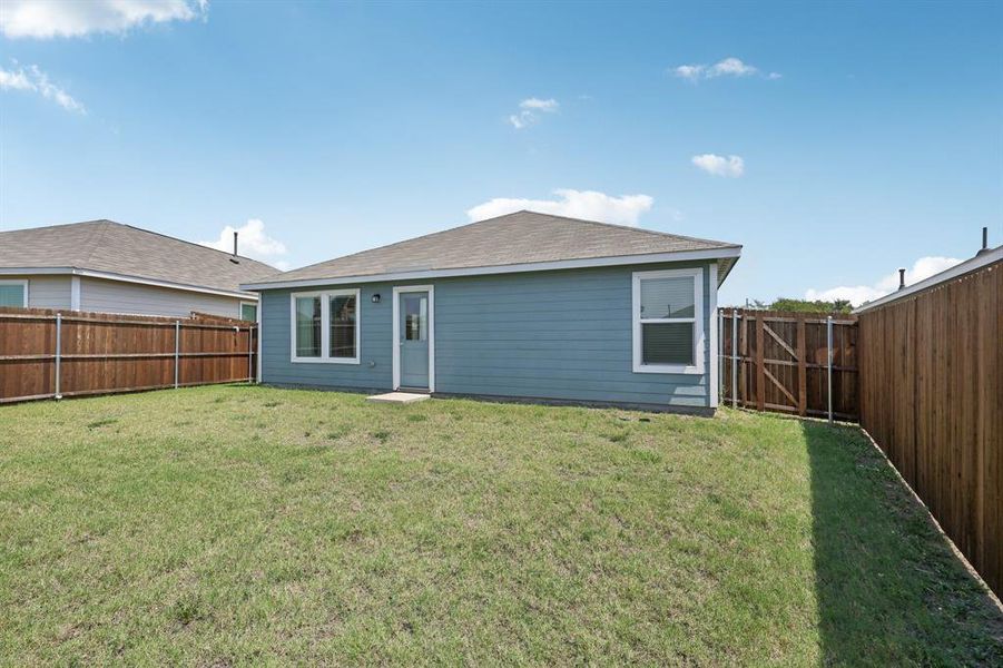 Exterior details and patio area of a home in , Crandall (Image 23).