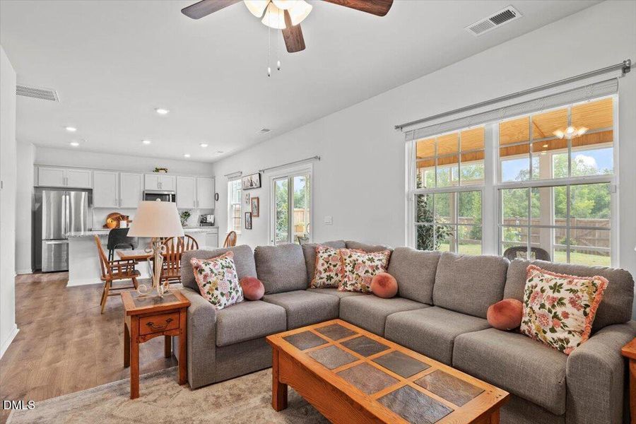 269 Blue Aspen Dr. LR 4 269 Blue Aspen Dr. LR 4