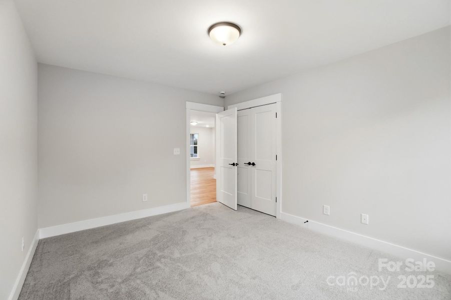 Spacious, unfurnished interior of a new home in Summerlin, Mooresville (Image 35).