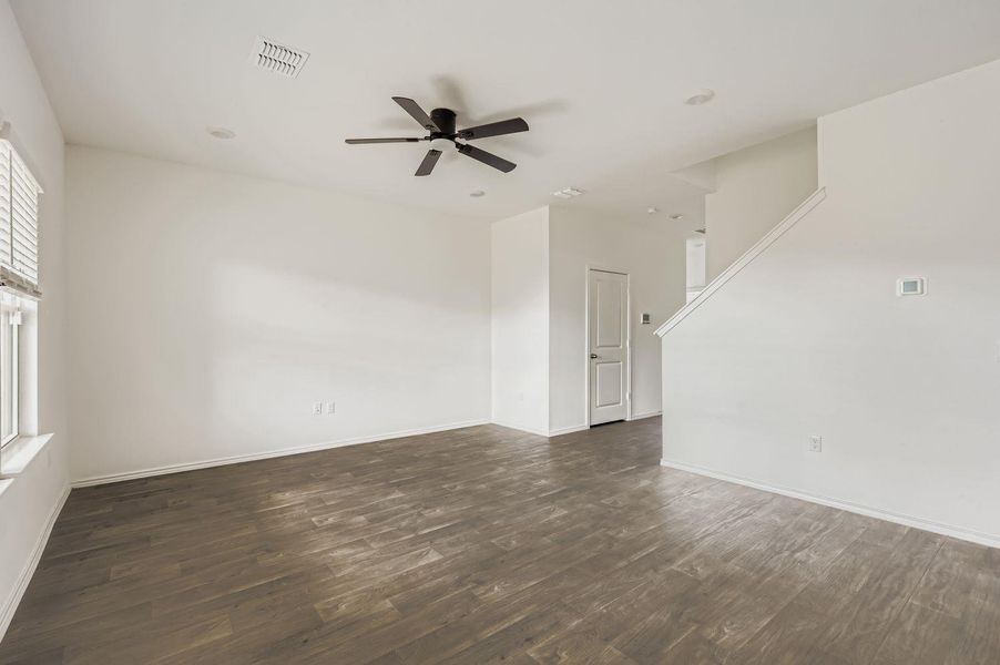 Spacious, unfurnished interior of a new home in Palomino, Manor (Image 17). Spacious, unfurnished interior of a new home in Palomino, Manor (Image 17).