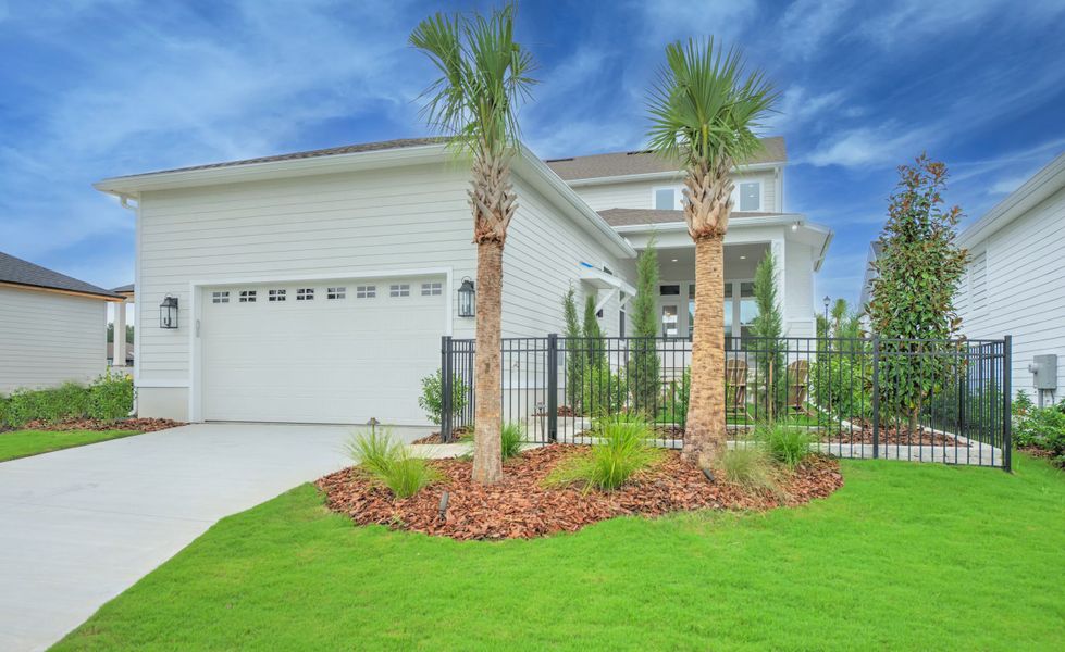 Exterior details and patio area of a home in Oakmont, Gainesville (Image 3). Exterior details and patio area of a home in Oakmont, Gainesville (Image 3).