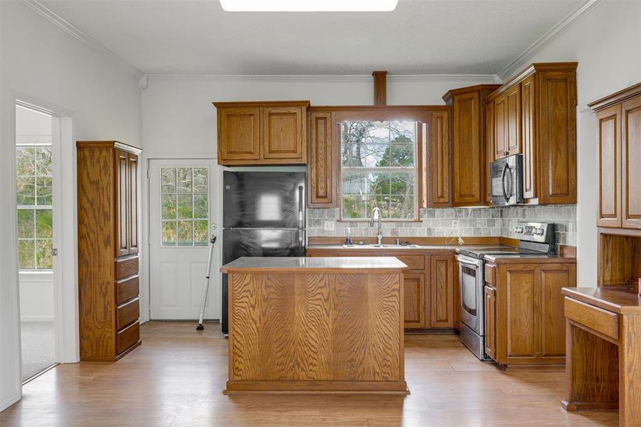 Furnished interior view inside a new home in , Clarksville (Image 5).
