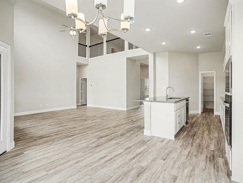 Spacious, unfurnished interior of a new home in Cole Crossing Estates, DeSoto (Image 12).