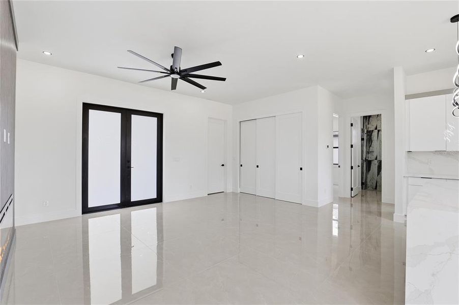 Spacious, unfurnished interior of a new home in , Lehigh Acres (Image 16).