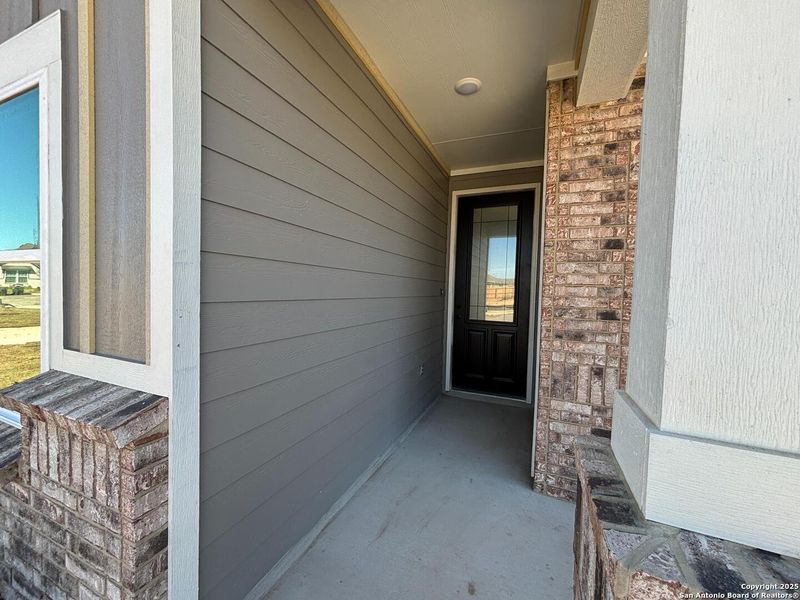 Exterior details and patio area of a home in , Schertz (Image 3).