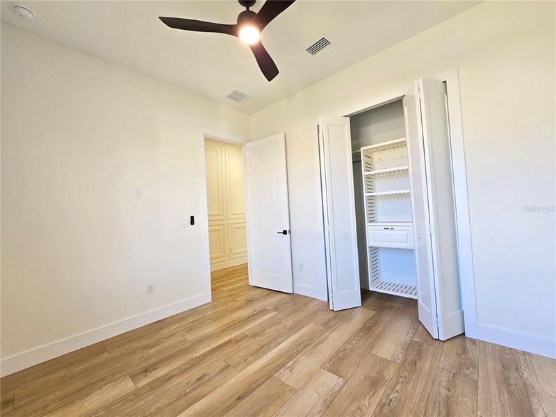 Spacious, unfurnished interior of a new home in , Tampa (Image 34).