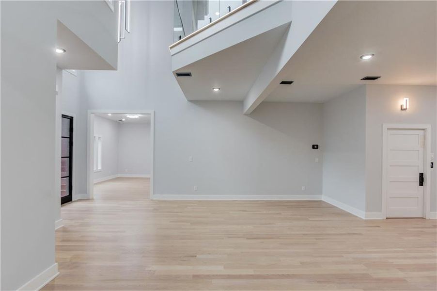 Spacious, unfurnished interior of a new home in , Atlanta (Image 88). Spacious, unfurnished interior of a new home in , Atlanta (Image 88).