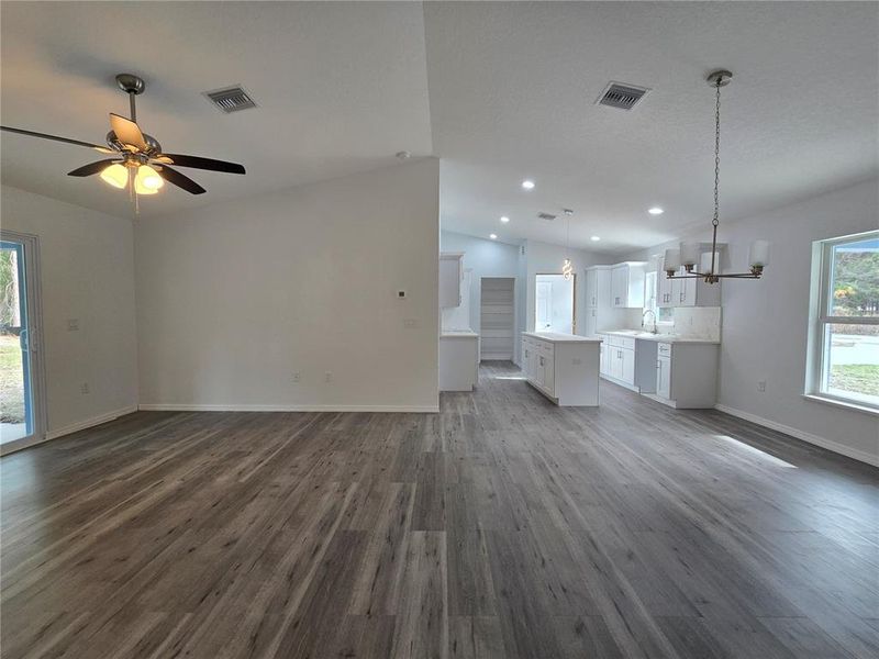 Spacious, unfurnished interior of a new home in , Ocklawaha (Image 41).