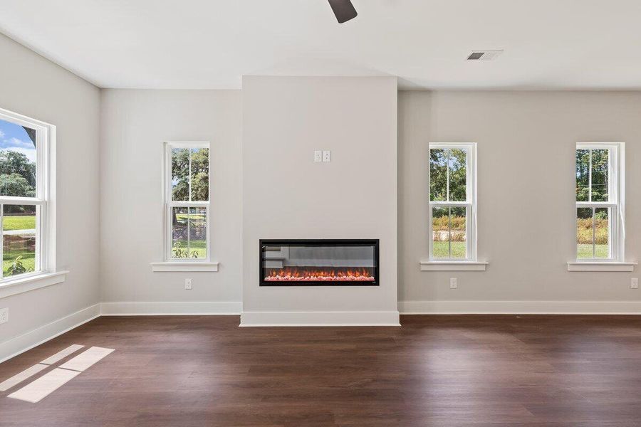 Spacious, unfurnished interior of a new home in , Ravenel (Image 15).