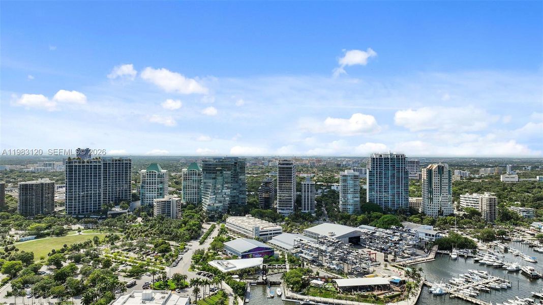 Condo located in Miami, FL showcasing its design and architecture (Image 23).