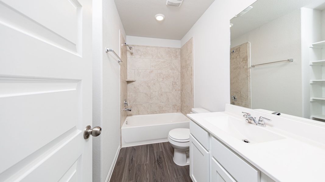 Representative furnished interior of a home built from the The Bronte by Legend Homes in Lake Conroe Area Homes, Montgomery (Image 8). Representative furnished interior of a home built from the The Bronte by Legend Homes in Lake Conroe Area Homes, Montgomery (Image 8).