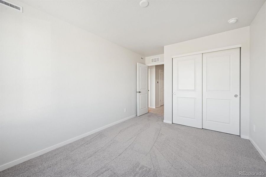 Spacious, unfurnished interior of a new home in Windler, Aurora (Image 12).