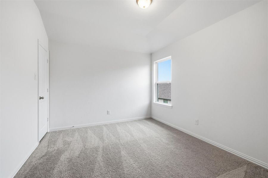 Spacious, unfurnished interior of a new home in Beamer Villas, Friendswood (Image 21).