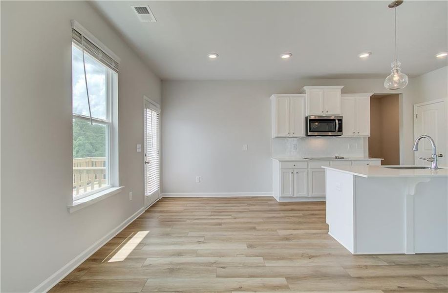 Spacious, unfurnished interior of a new home in Chapel Hill, Newnan (Image 14).