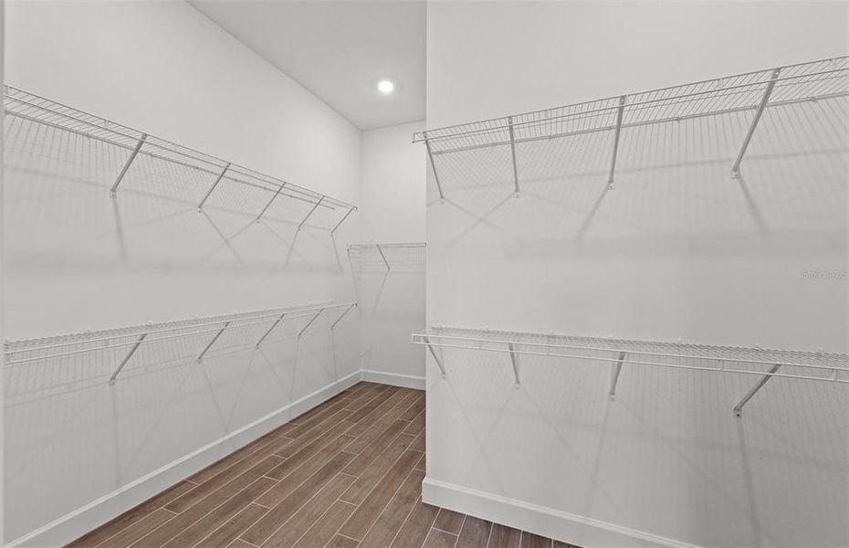 Spacious, unfurnished interior of a new home in Del Webb Catalina, Lakewood Ranch (Image 26).