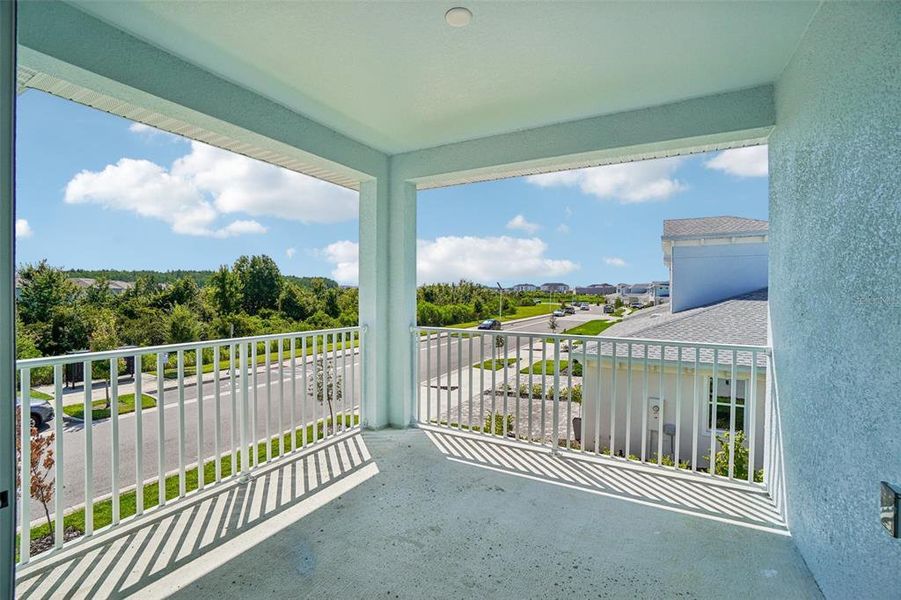 Exterior details and patio area of a home in Lagoon Residences at Epperson, Wesley Chapel (Image 25).