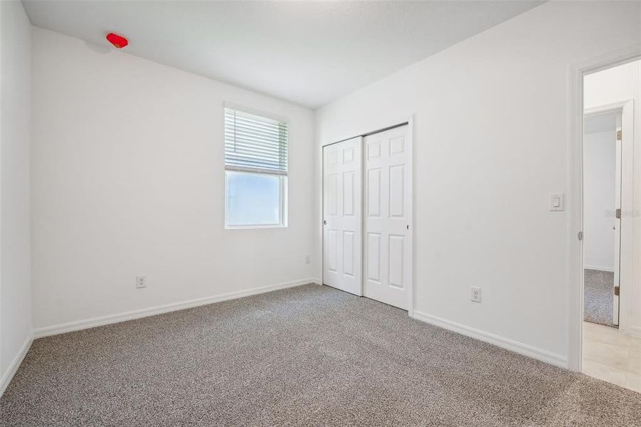Spacious, unfurnished interior of a new home in Fox Pointe at Rivers Edge, Leesburg (Image 13).