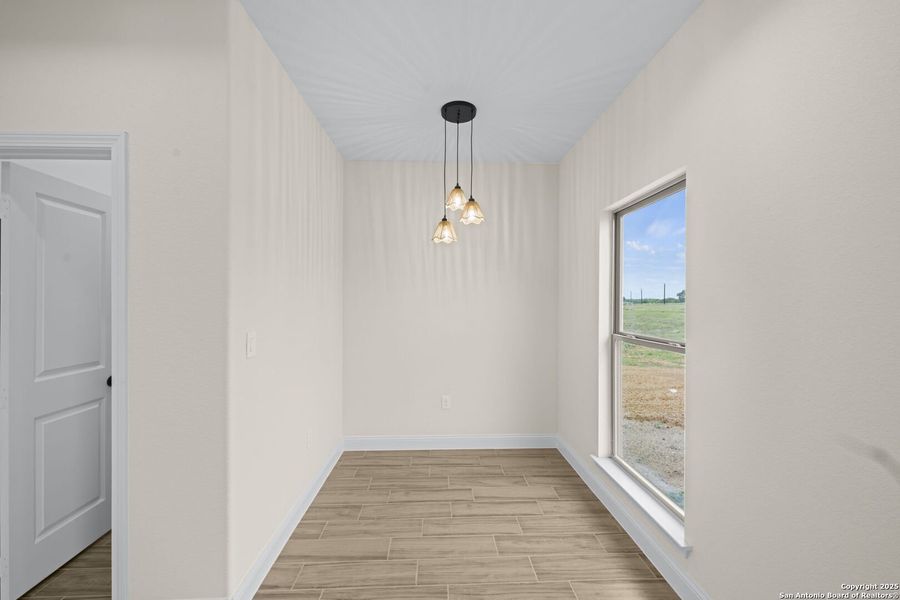 Spacious, unfurnished interior of a new home in , Floresville (Image 21).
