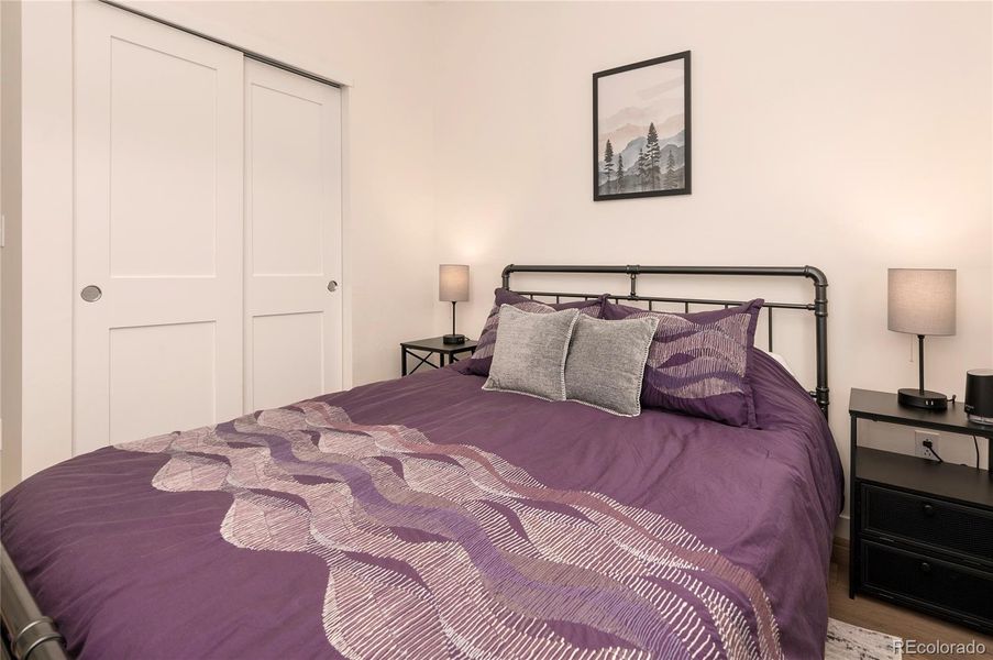 Second Bedroom - Queen Bed