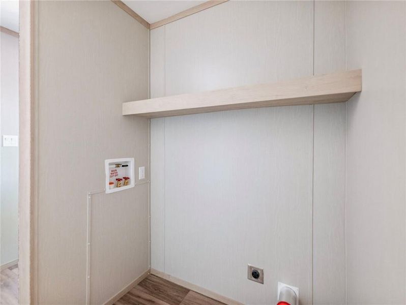 Spacious, unfurnished interior of a new home in , Gainesville (Image 13).