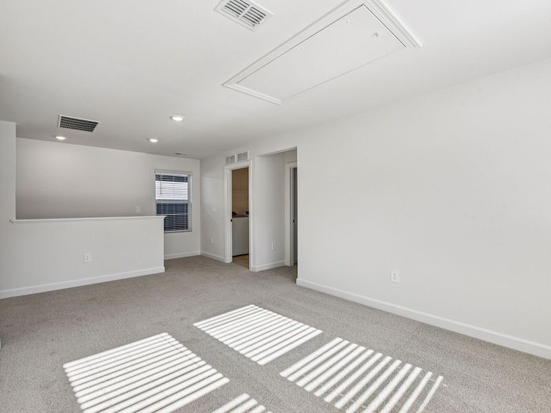 Spacious, unfurnished interior of a new home in Nolen Farm, Gastonia (Image 14).