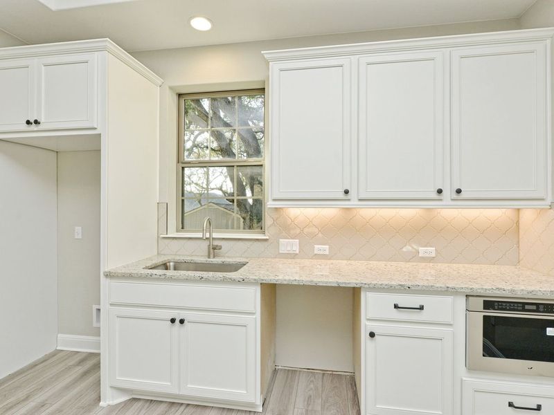 Representative furnished interior of a home built from the Casita by Giddens Homes in Whispering Wind, Bertram (Image 9).