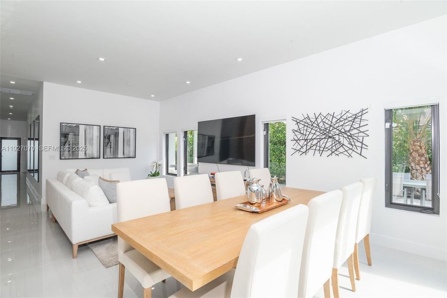 Furnished interior view inside a new home in , West Palm Beach (Image 36). Furnished interior view inside a new home in , West Palm Beach (Image 36).