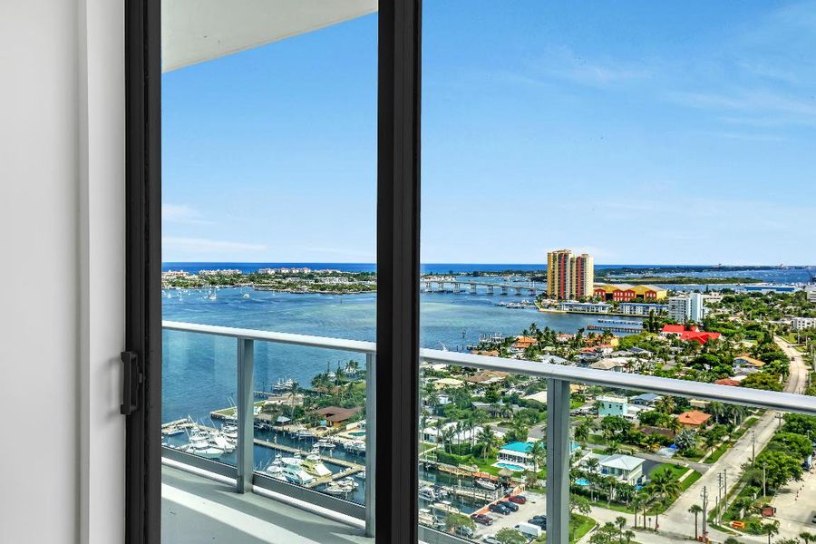 220 Lake Shore #N-2103 (36)