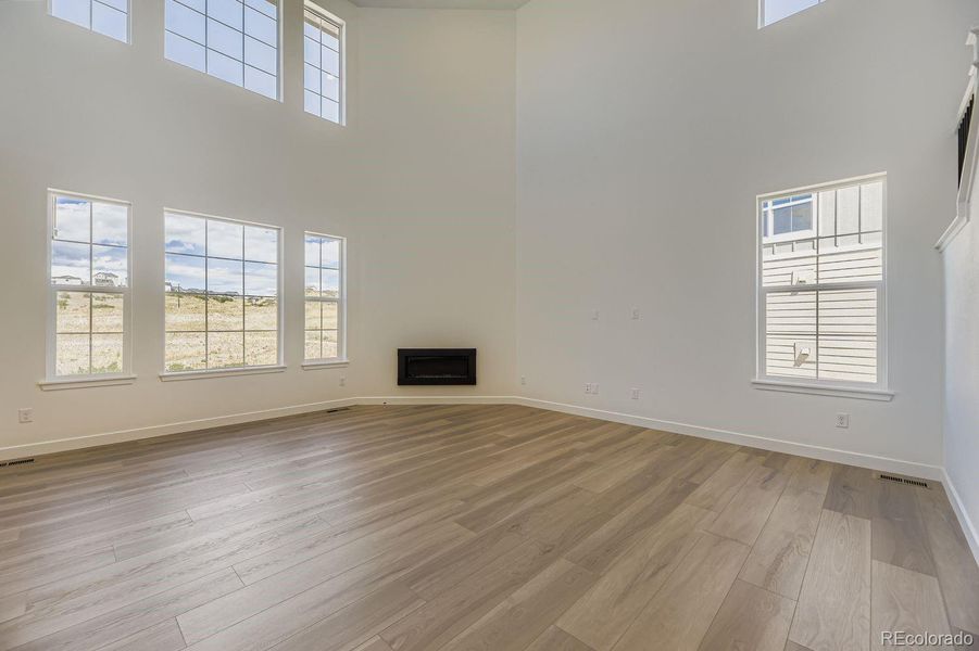 Spacious, unfurnished interior of a new home in Macanta: The Grand Collection, Castle Rock (Image 12).