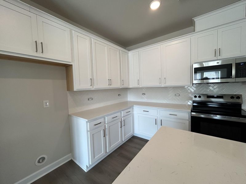 Furnished interior view inside a new home in , Ravenel (Image 4).