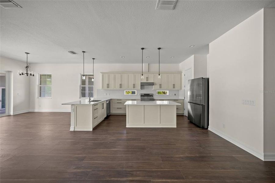 Image 27 of a home in .