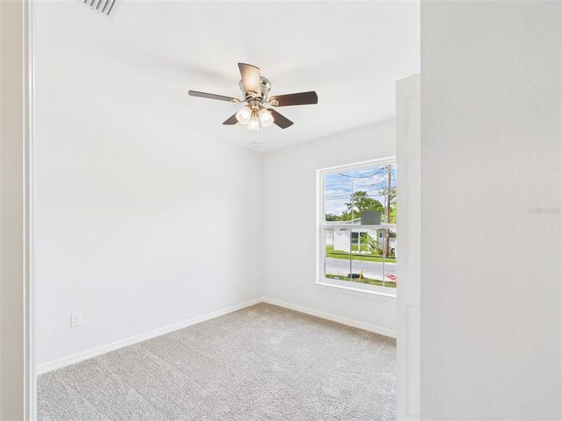 Spacious, unfurnished interior of a new home in , Lakeland (Image 35).