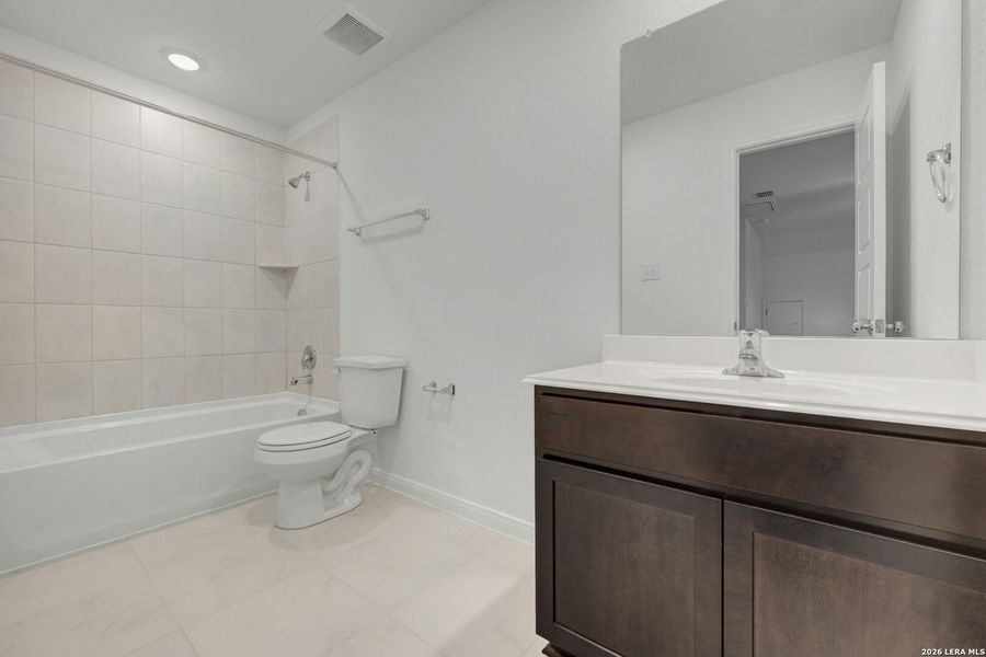 Furnished interior view inside a new home in Park Place, New Braunfels (Image 12).