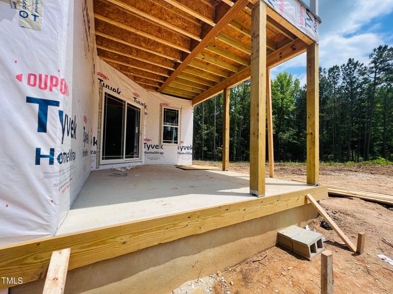 Covered Porch!