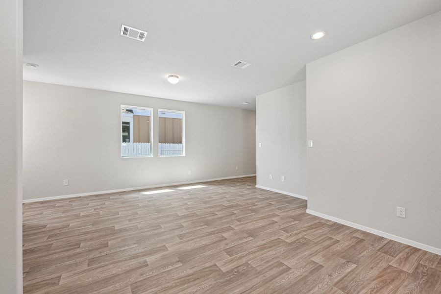 Spacious, unfurnished interior of a new home in Harvest Ridge, Elgin (Image 23). Spacious, unfurnished interior of a new home in Harvest Ridge, Elgin (Image 23).